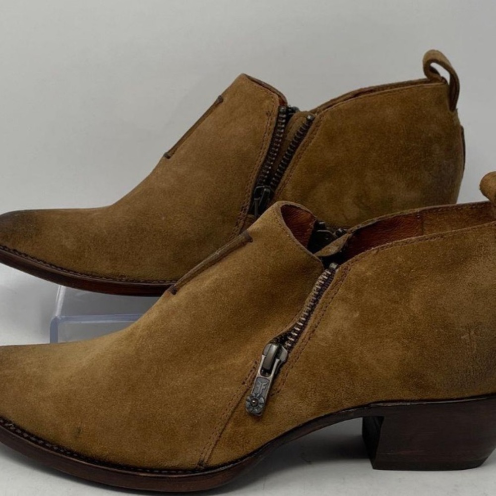 Frye Women’s Distressed Sacha Light Brown Leather Zip Ankle Shootie
